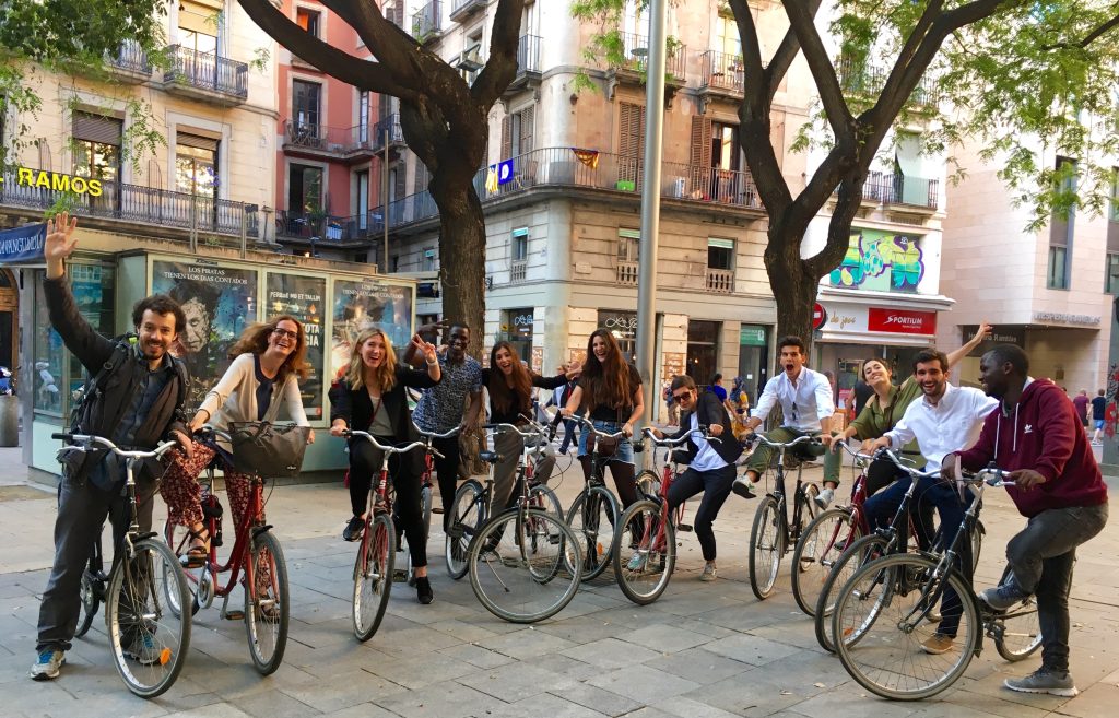 Una Barcelona diferente sobre ruedas junto a Invisible Beauty Makers